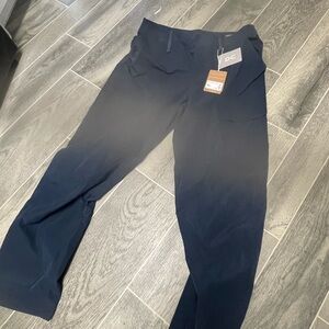 On Running Navy Explorer Pants